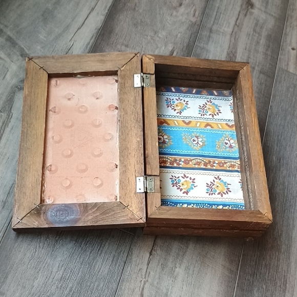 Vintage Wooden Jewelry Box with Tree Design Treasure Box - Picture 4 of 12